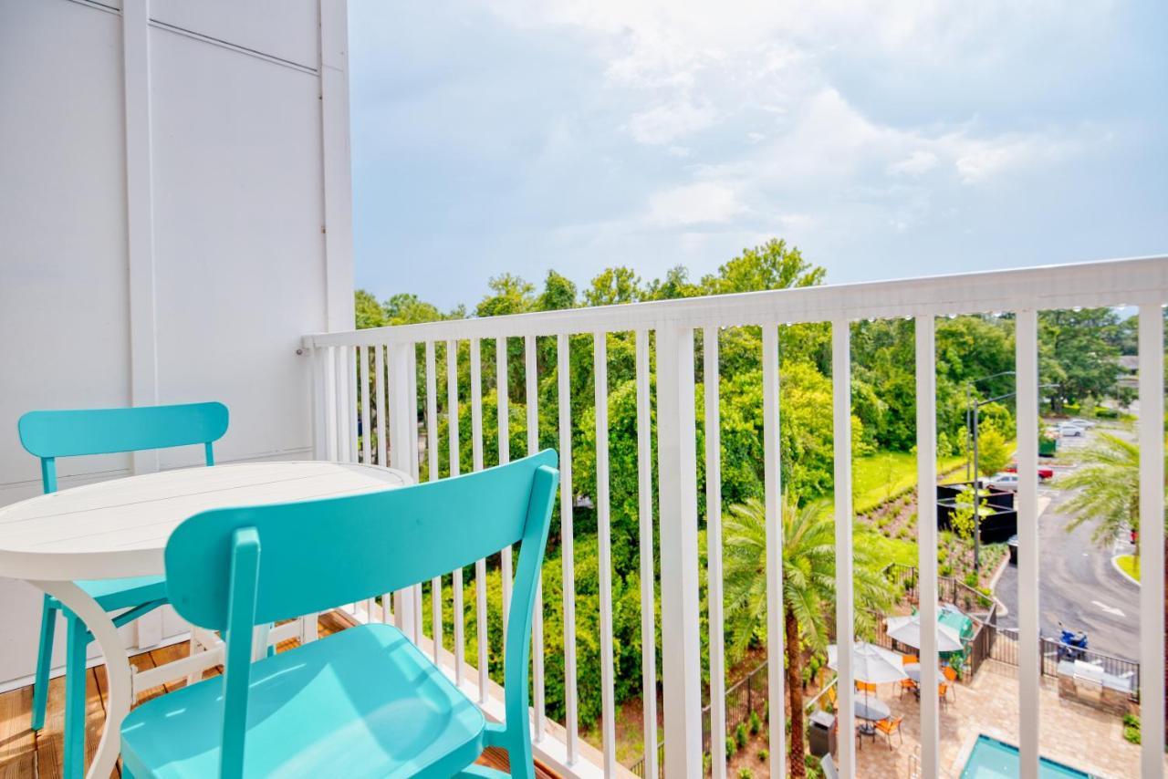Grand Two Bedroom Two Bathroom Apartment With Balcony Gainesville Extérieur photo