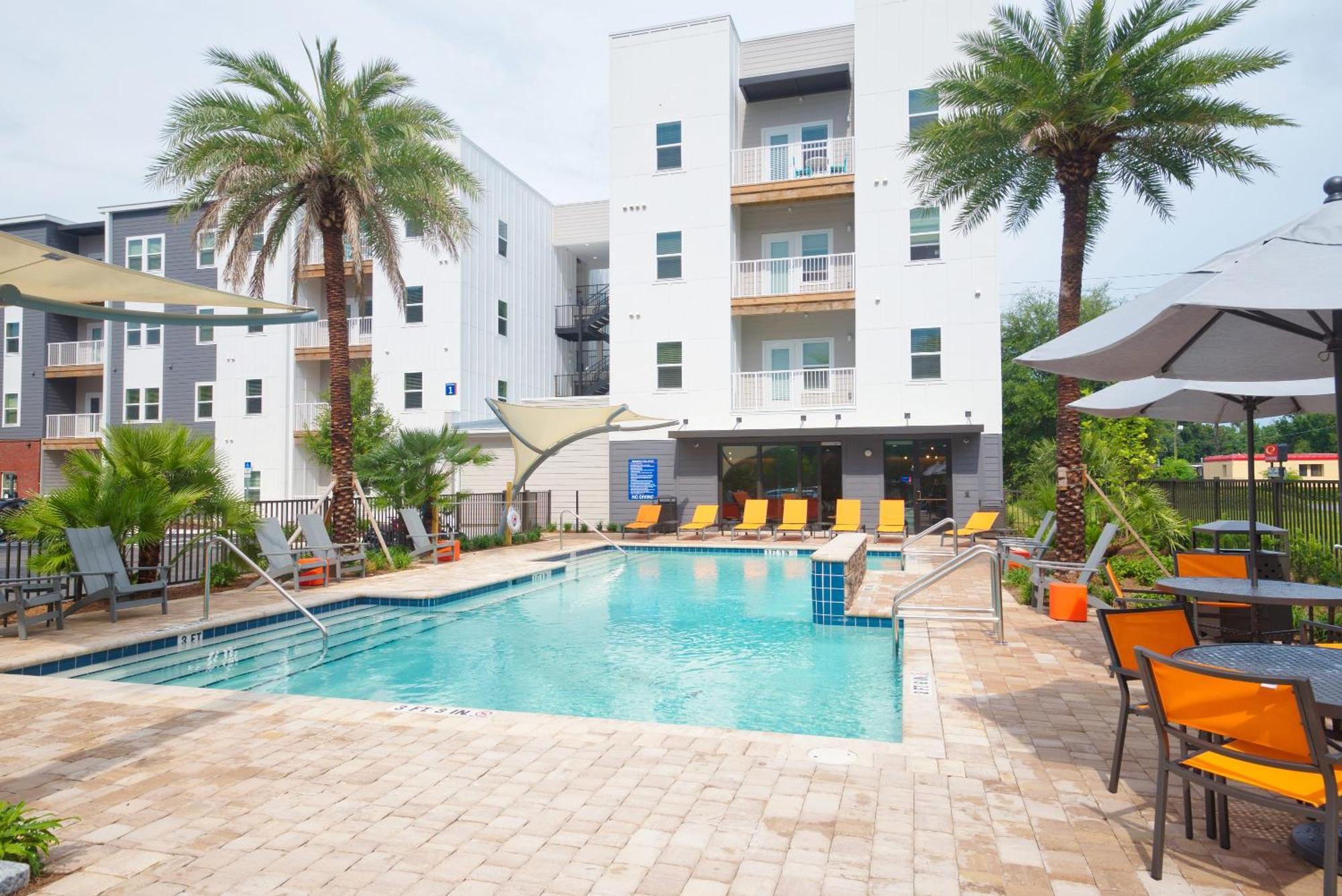 Grand Two Bedroom Two Bathroom Apartment With Balcony Gainesville Extérieur photo