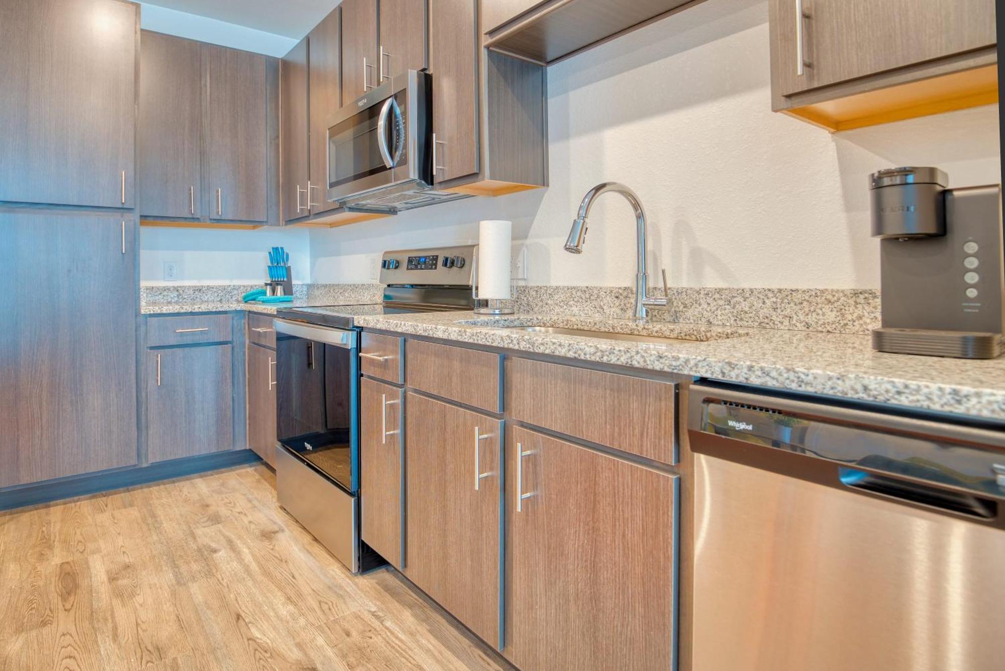 Grand Two Bedroom Two Bathroom Apartment With Balcony Gainesville Extérieur photo